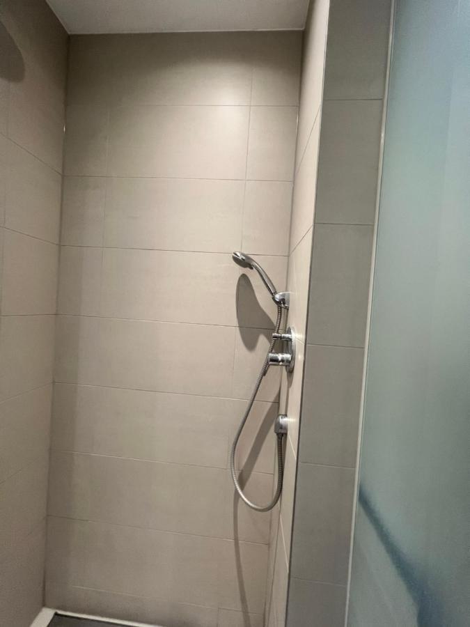 Sharing Studio Apartment With Me Munchen Bagian luar foto
